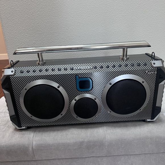 Bumpboxx Portable Audio & Video Bumpboxx Flare 6 Carbon Fiber Bluetooth Rechargeable Boombox